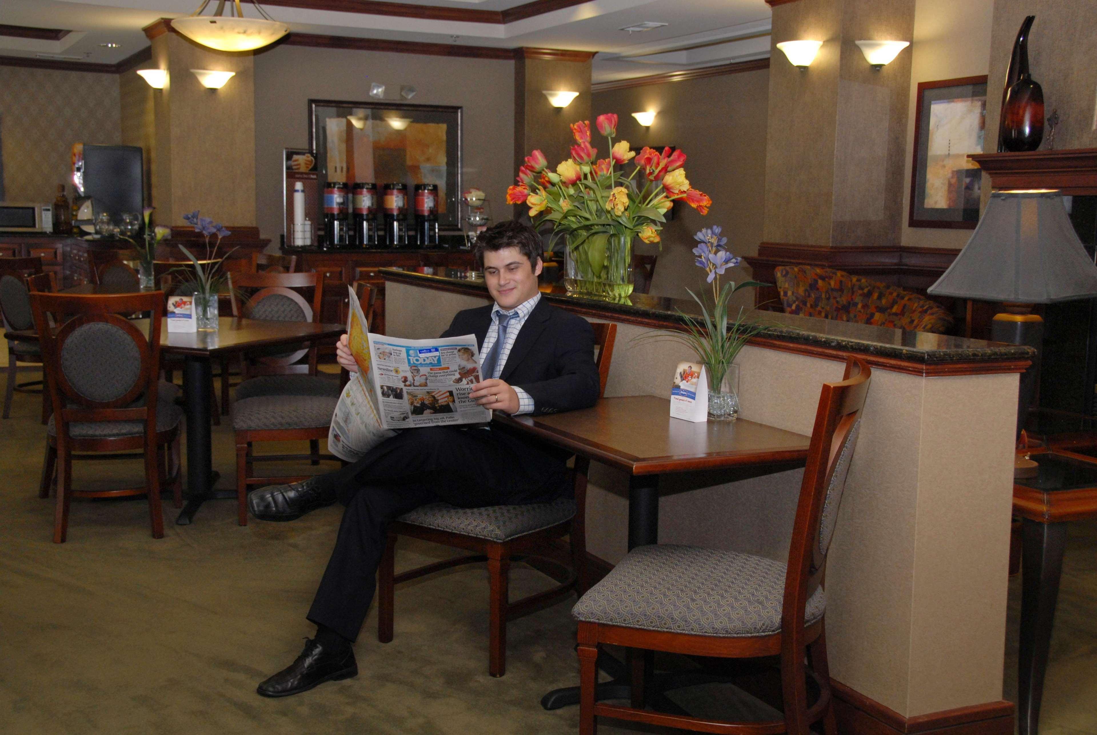 Hampton Inn Van Buren Ресторан фото